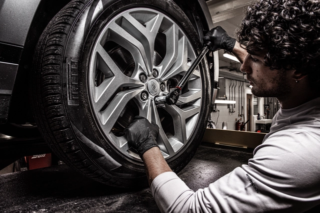 MOMENTNØKKEL 1/2" DR. KLIKK 40–200 NM 4932500851 - Milwaukee 