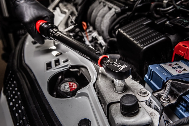 MOMENTNØKKEL 3/8" DR. KLIKK 10–50 NM 4932500850 - Milwaukee 