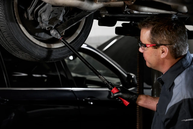 MOMENTNØKKEL 3/8" DR. KLIKK 25–140 NM 4932500824 - Milwaukee 