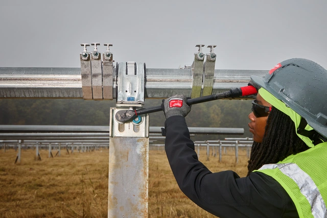 MOMENTNØKKEL 3/8" DR. KLIKK 25–140 NM 4932500824 - Milwaukee 