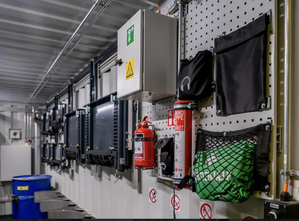 HAZMAT CONTAINER ISO 20FT Low Cube 