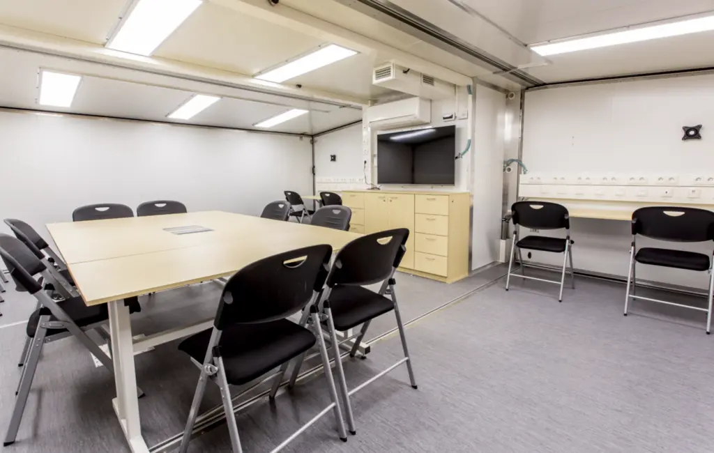 COMMAND CENTER CONTAINER ISO 20FT 3-1 2-WAYS EXPANDABLE 