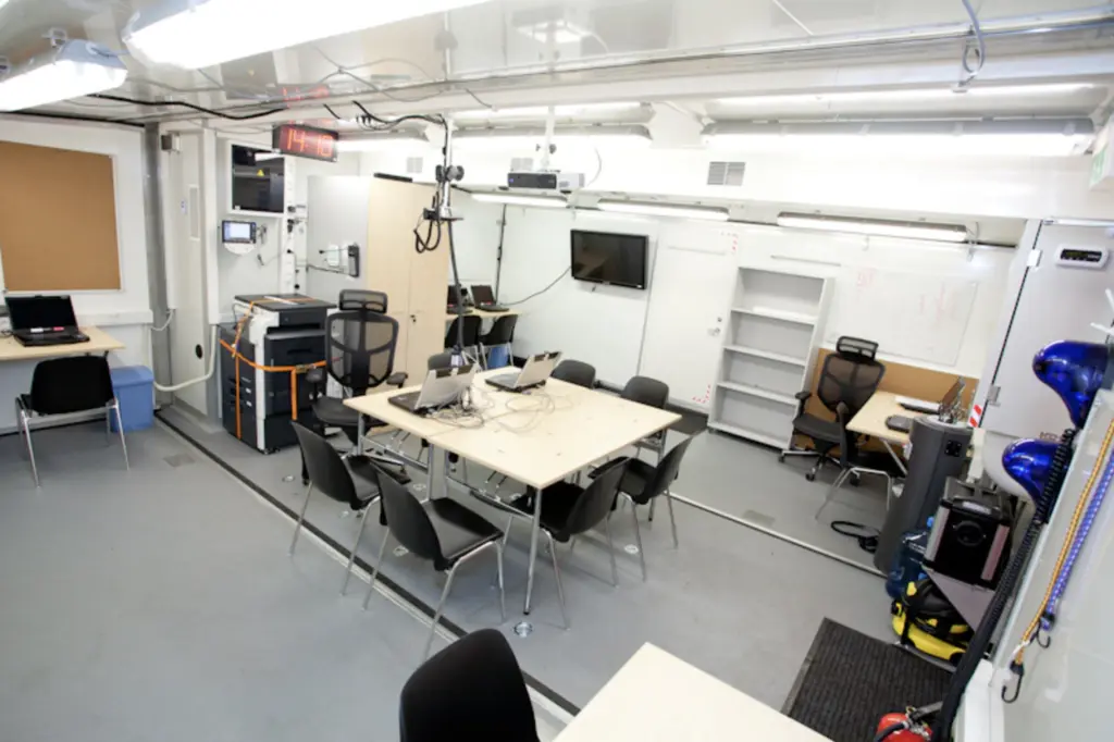 RESCUE & SAFETY CONTAINER ISO 20FT 3-1 2-WAYS EXPANDABLE 