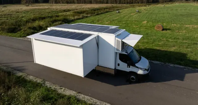 MOBILE XL FLEXUNIT TRUCK 3 in 1 solution, 7200kg, 33m2 