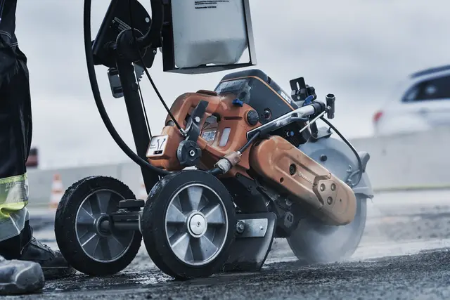 K 770 MOTORKAPPESAG 14" Husqvarna - Bensindrevet 