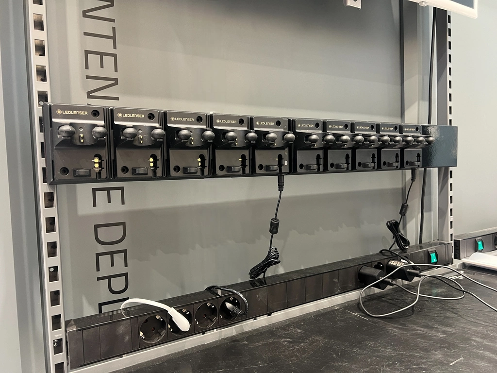 MOBILE MAINTENANCE WORKSTATION CUBE Aircraft workstation, Deployment, FTC 