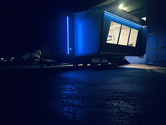 MOBILE FLEXMODULE TRAILER EXT. DEFENCE 3 in 1 solution, 3500 kg, 28m2 