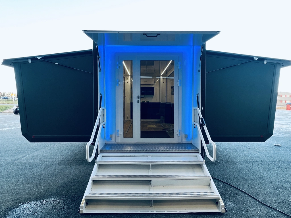 FLEXUNIT XL TRAILER EXPANDABLE DEFENCE 3 in 1 solution, 3500 kg, 28m2 