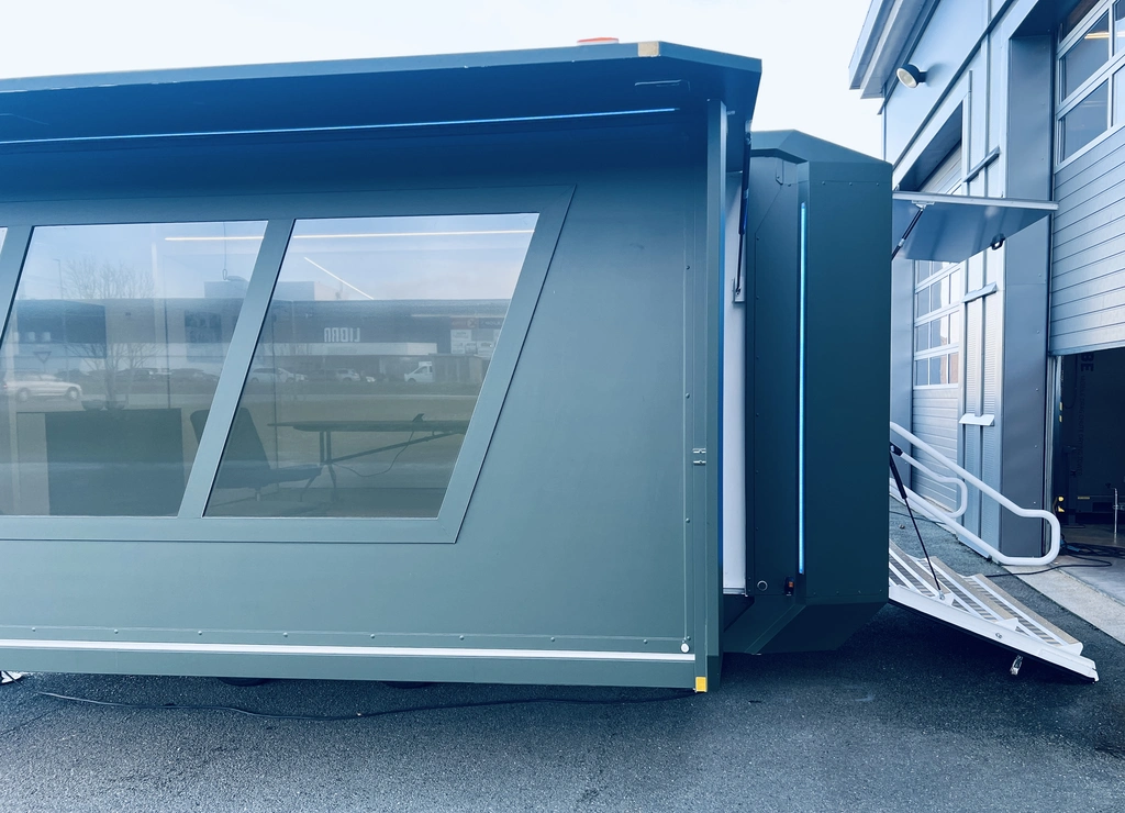 FLEXUNIT XL TRAILER EXPANDABLE DEFENCE 3 in 1 solution, 3500 kg, 28m2 