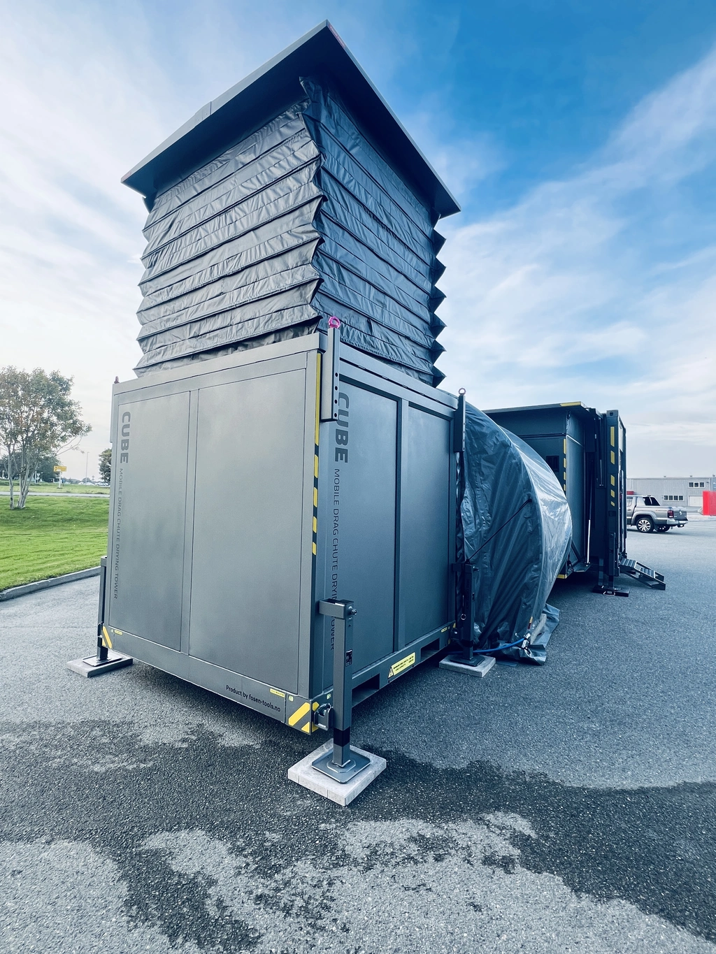 MOBILE DRAG / PARA CHUTE DRYING TOWER For drying 6 ea. drag / para chutes 