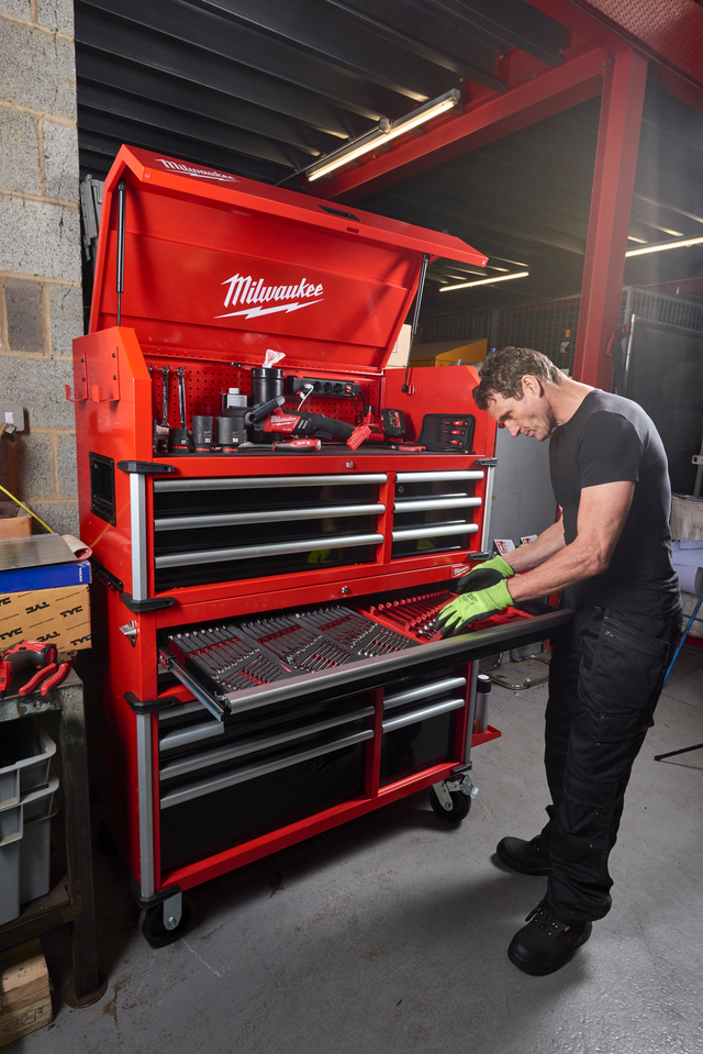 VERKTØYVOGN 16 SKUFFER TOOLGUARD™ 46" / 117CM topp og bunnvogn - Milwaukee 