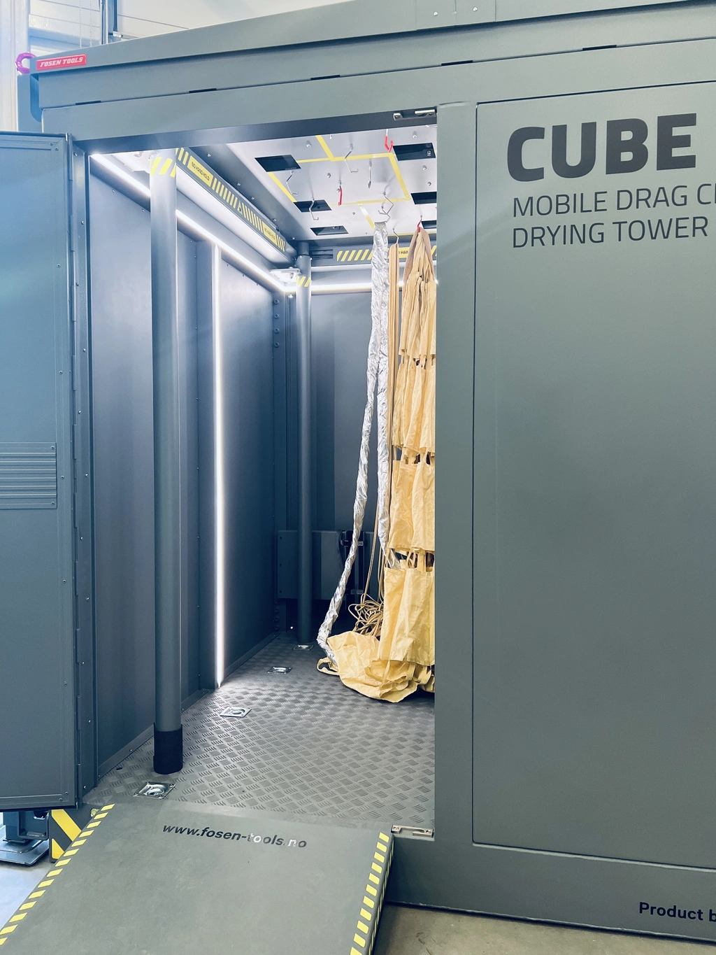 MOBILE DRAG / PARA CHUTE DRYING TOWER For drying 6 ea. drag / para chutes 