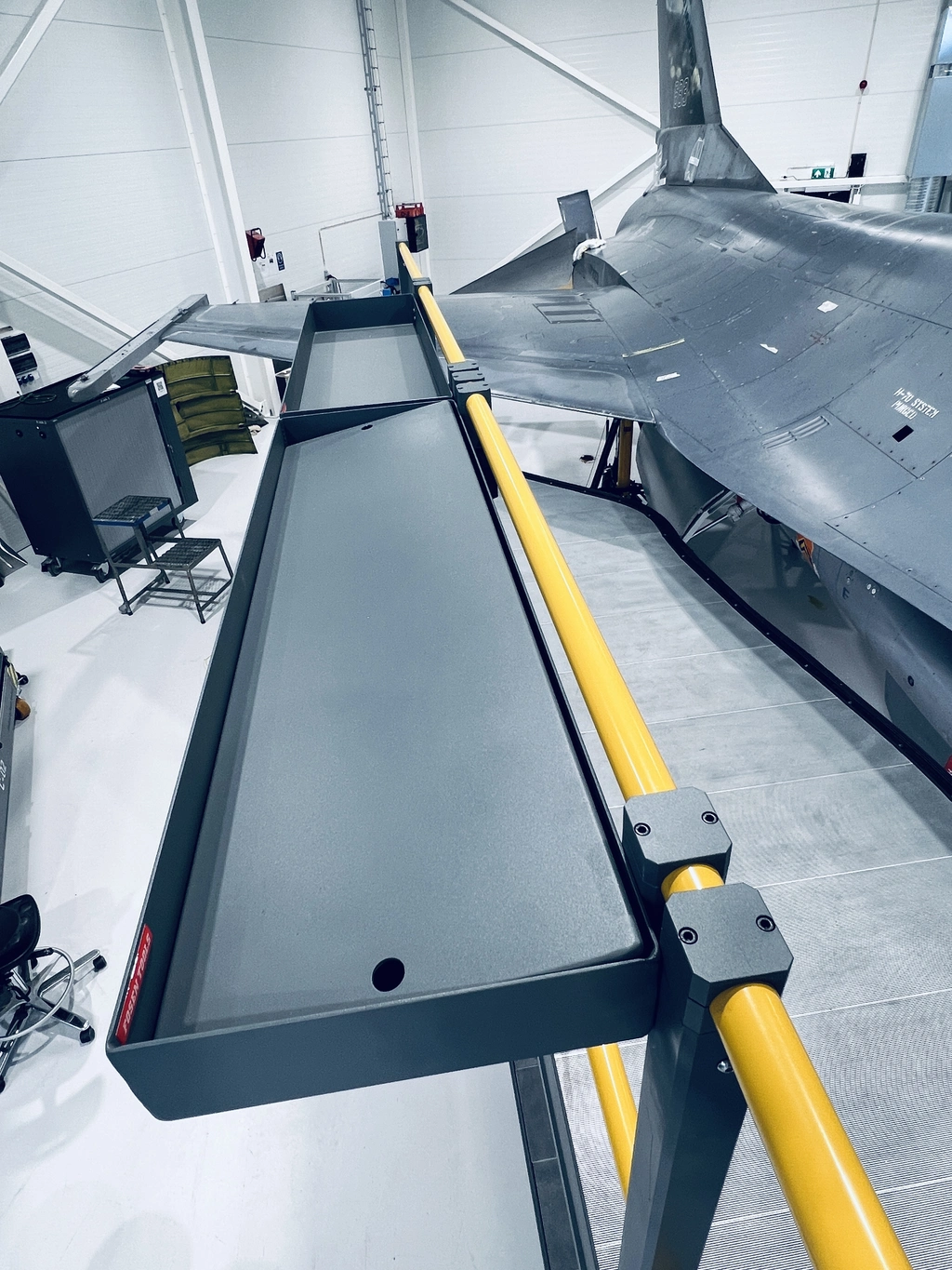 WORKTABLE FOR RAILING SERVICE MODULES Powdercoated, Service maintenance module 