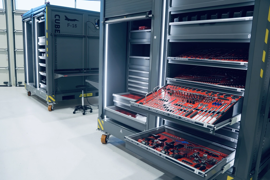 MOBILE MAINTENANCE WORKSTATION CUBE Aircraft workstation, Deployment, FTC 