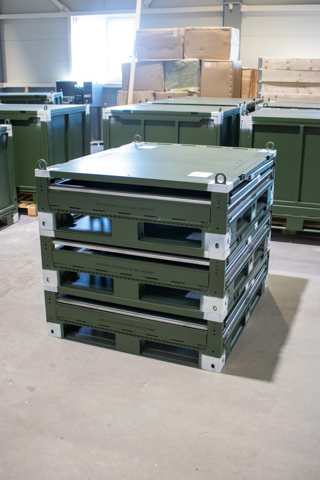 BOKS JMIC SAMMENLEGGBAR ALU 1300 x 1110 x 1090mm, 150 / 1500kg 