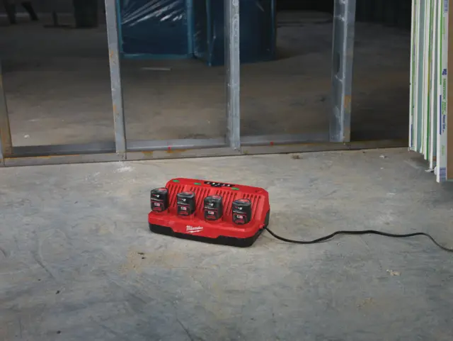 LADER M12 C4 SEKVENSIELL Milwaukee tilbehør 