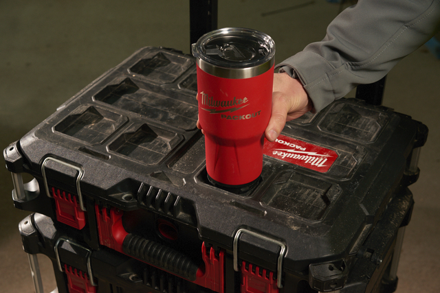 TERMOKOPP RØD PACKOUT 591ML Med mulighet for gravering - Milwaukee 