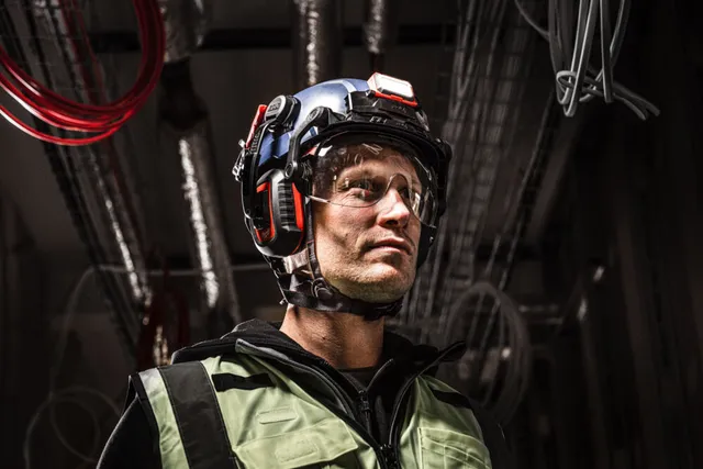 VERNEHJELM BOLT200 BLÅ VENTILERT Milwaukee 