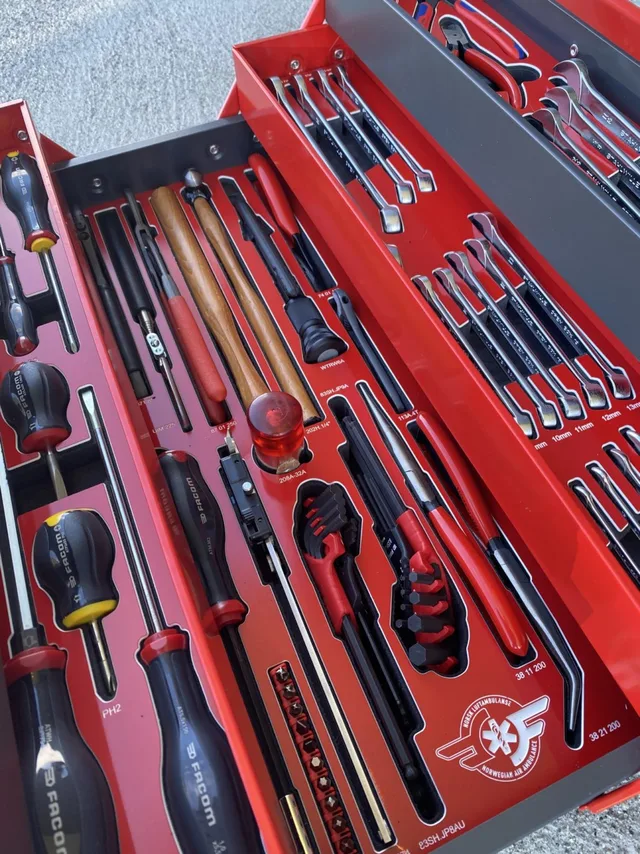 TOOL CHEST PORTABLE AVIATION ROTORWING A Custom fitted for H135/H145/AW139 SNA 
