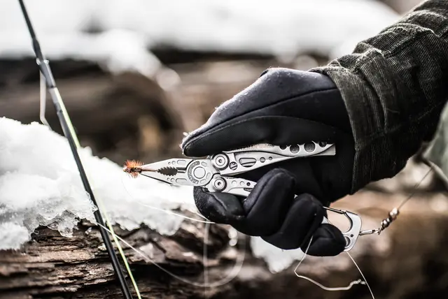 MULTIVERKTØY SKELETOOL RUSTFRI Med mulighet for gravering - Leatherman 