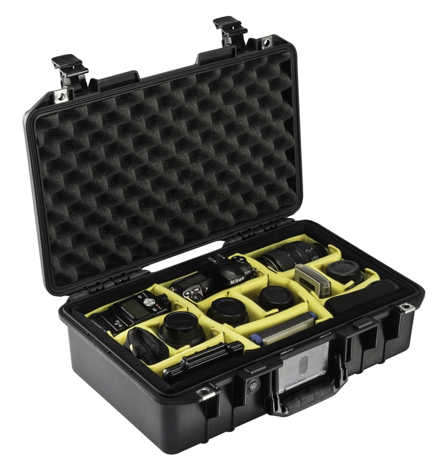 KASSE PELI AIR 1485 M/SKILLEVEGGER Innv. mål: 451x259x156 mm Peli 