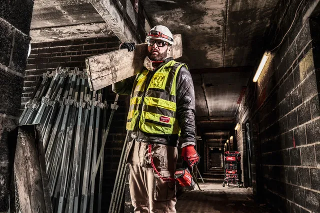 SYNL. VEST GULl PREMIUM S/M Milwaukee Tilbehør 