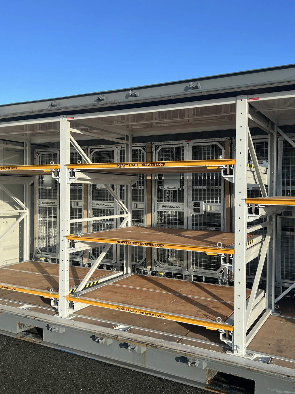 CONTAINER HEAVY LOAD 20´RIGHTSIDE ACCESS Racking+ locker, Low Cube, FTC 